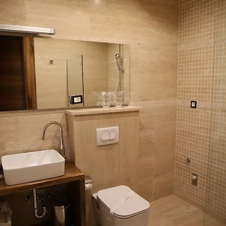 View 4 פודסטראנה