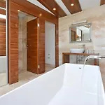 View 4 Вилла